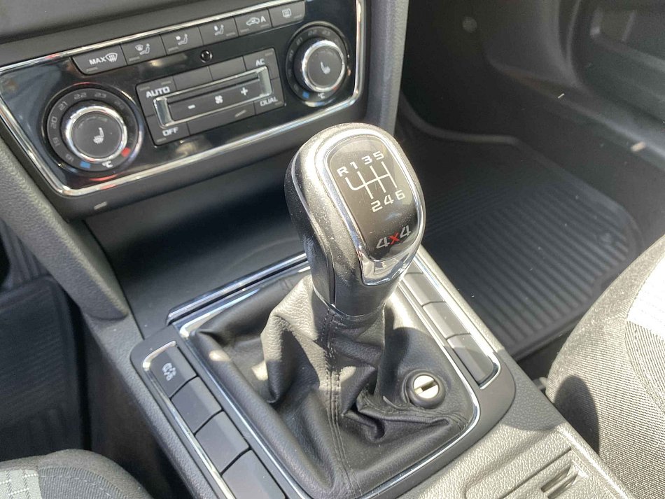 Škoda Superb II 2.0 TDi Ambition 4x4