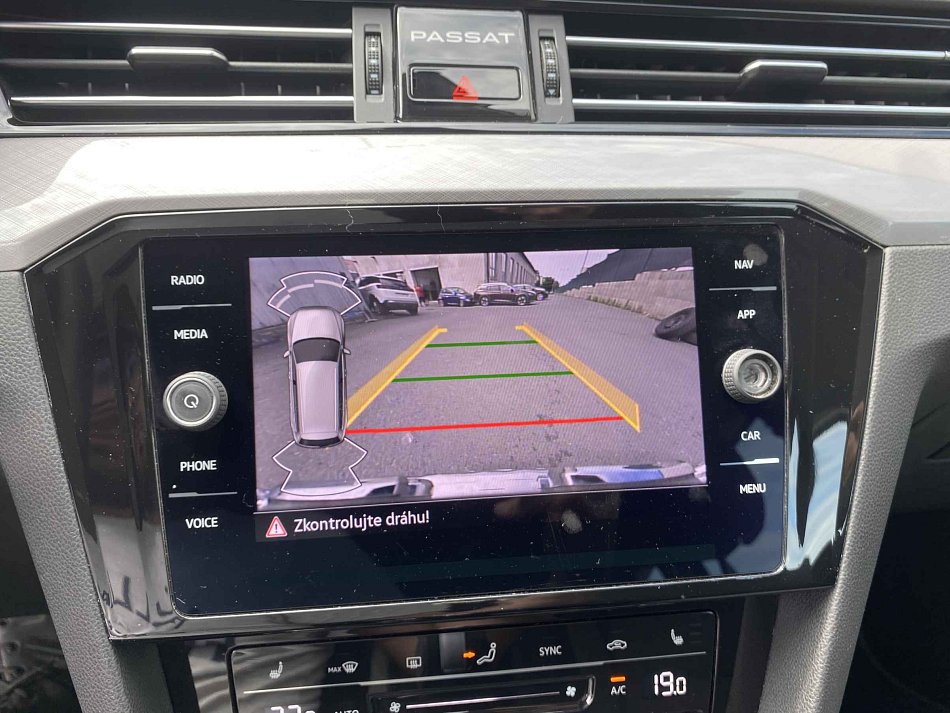 Volkswagen Passat 2.0 TDi Business