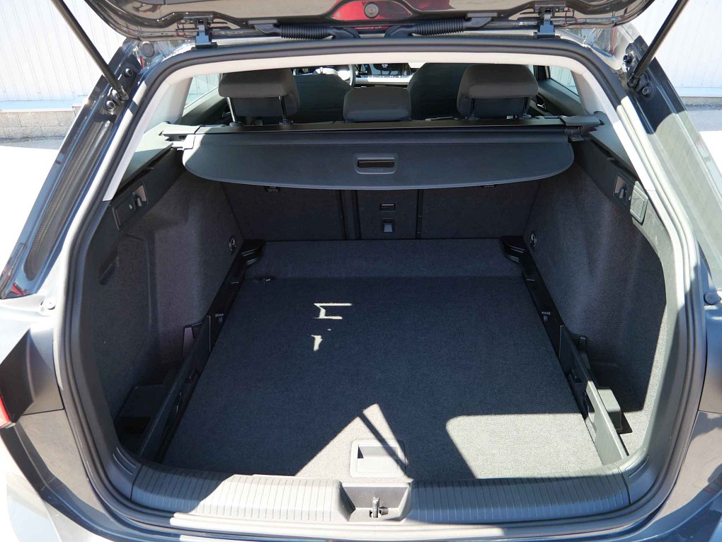 Volkswagen Golf 1.0 eTSi Life