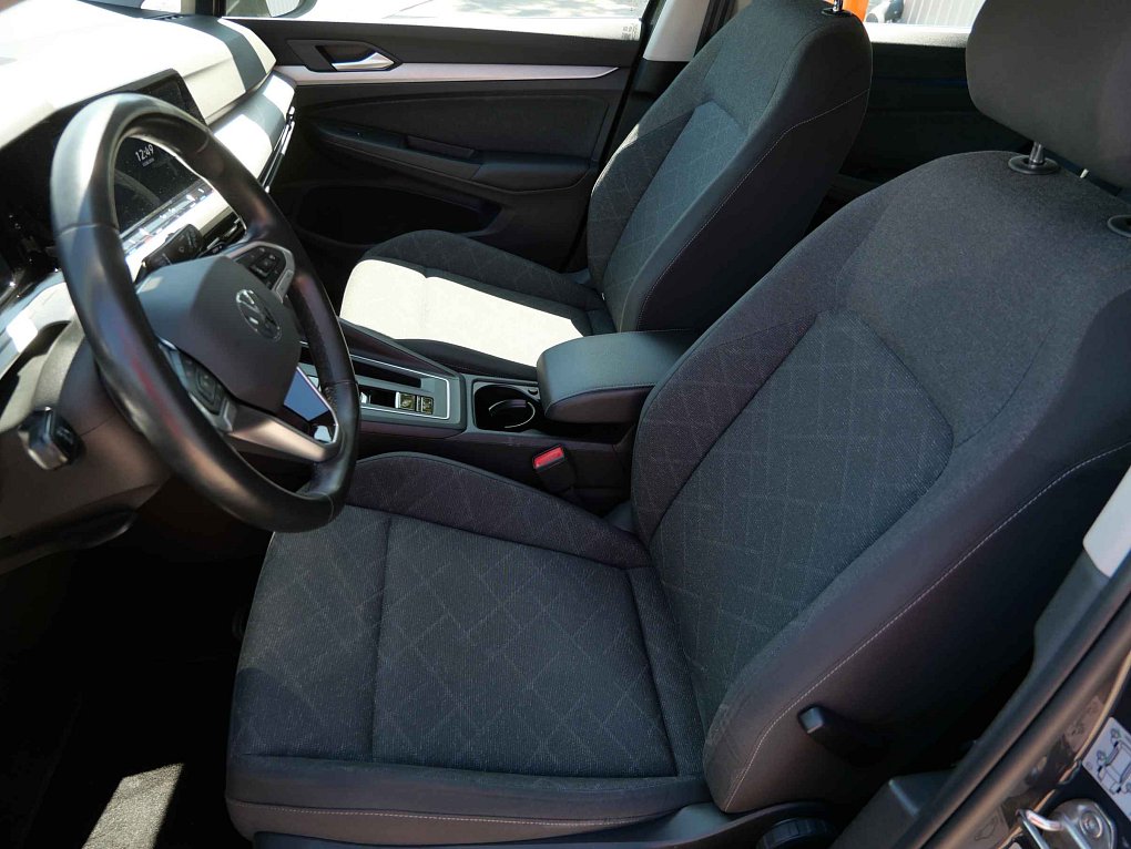 Volkswagen Golf 1.0 eTSi Life