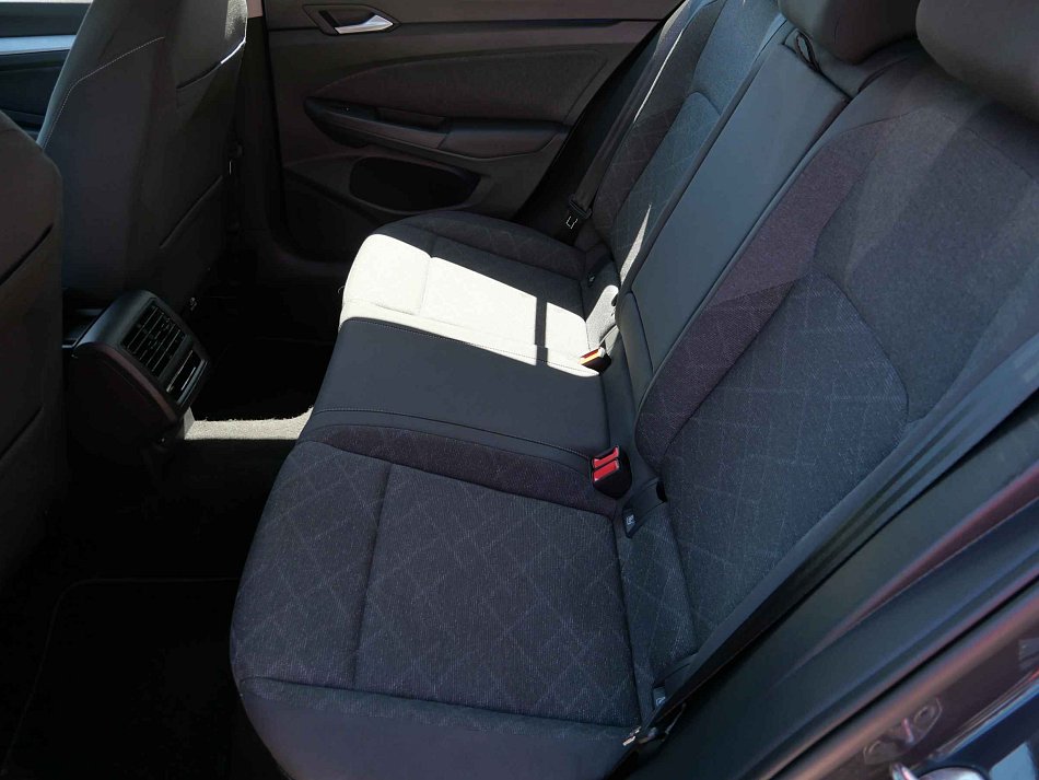 Volkswagen Golf 1.0 eTSi Life