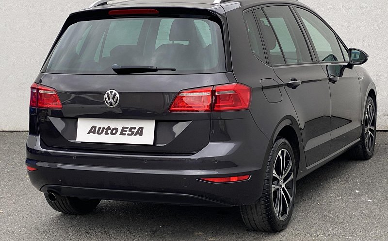 Volkswagen Sportsvan 1.6 TDi Lounge