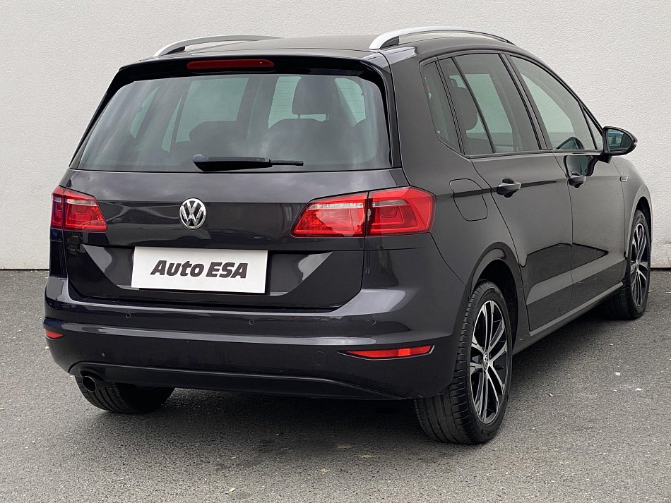 Volkswagen Sportsvan 1.6 TDi Lounge