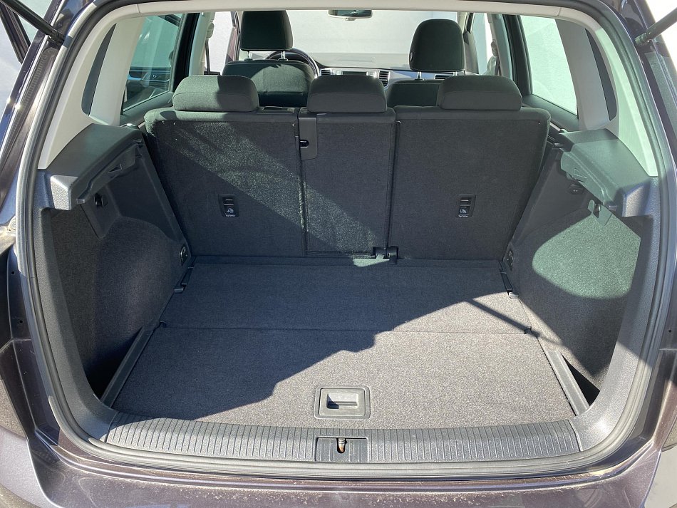 Volkswagen Sportsvan 1.6 TDi Lounge