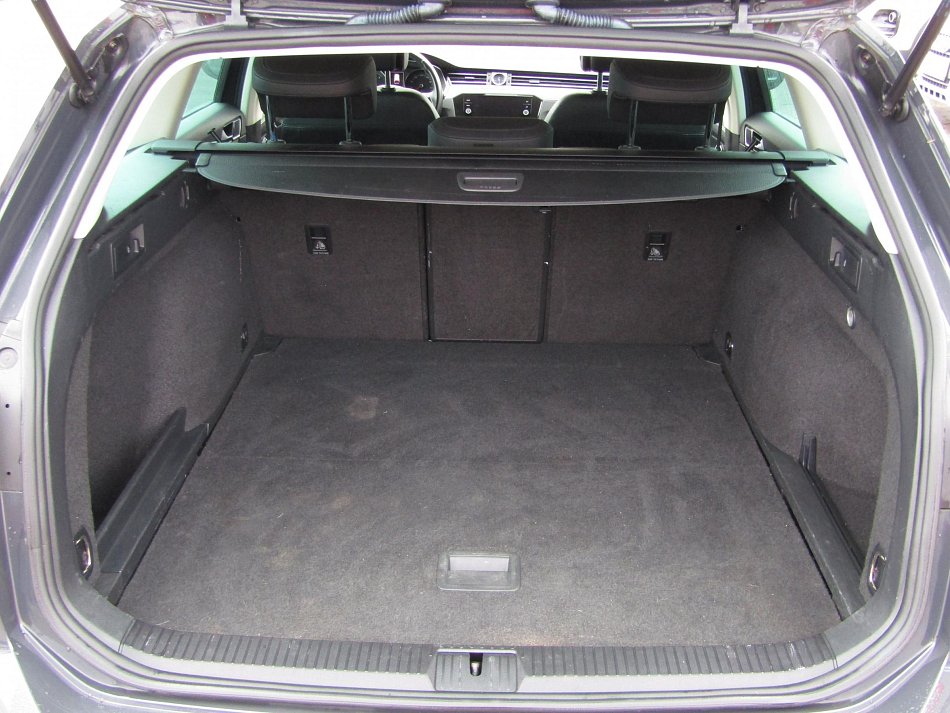 Volkswagen Passat 2.0 TDi Highline