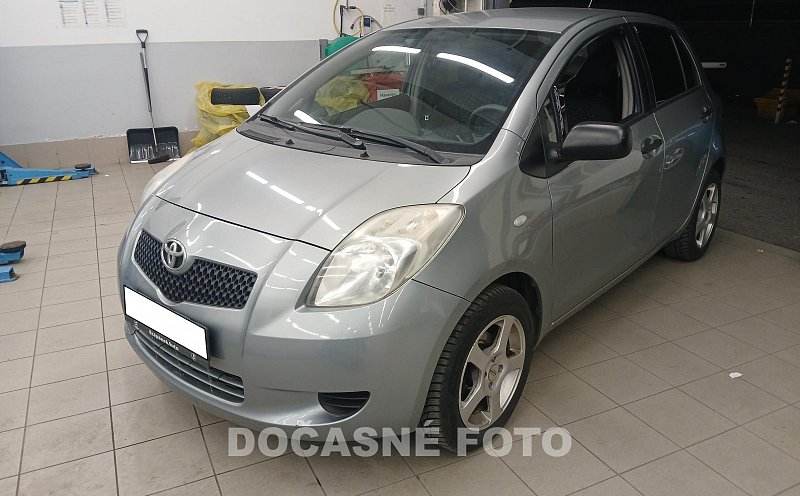 Toyota Yaris 1.3i 