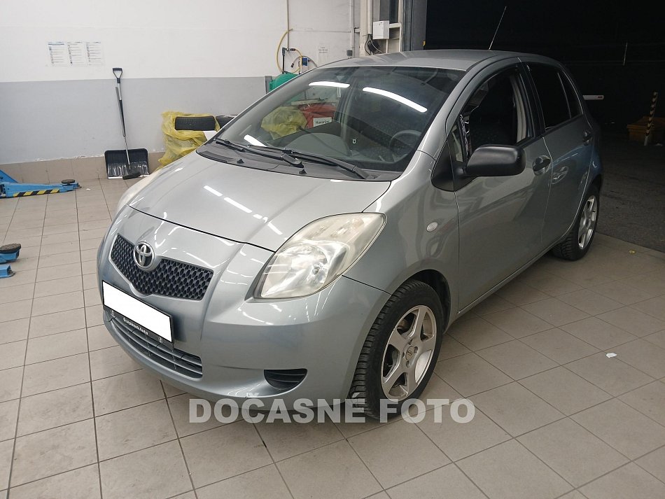 Toyota Yaris 1.3i 