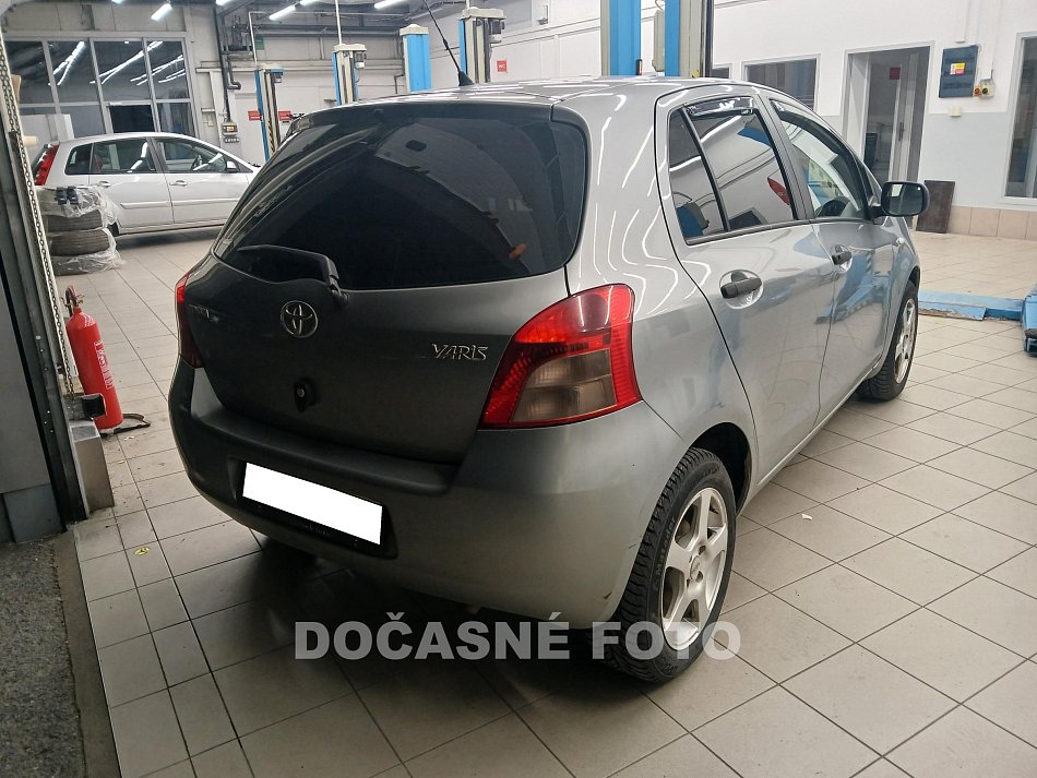 Toyota Yaris 1.3i 