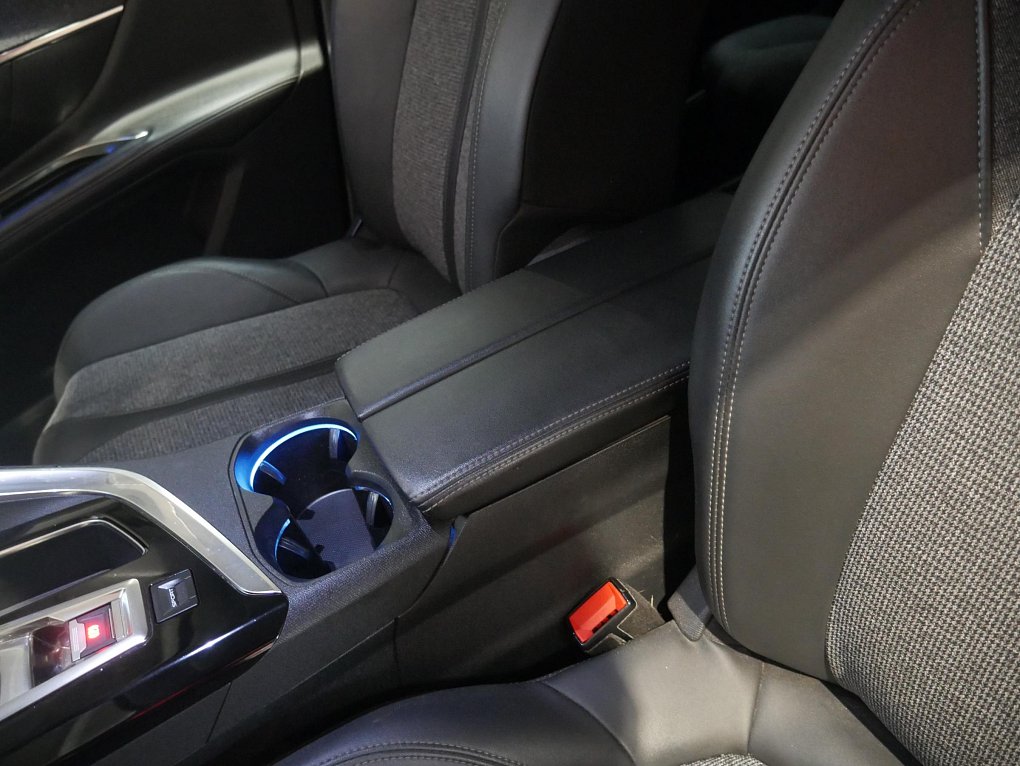 Peugeot 5008 1.5 HDi 