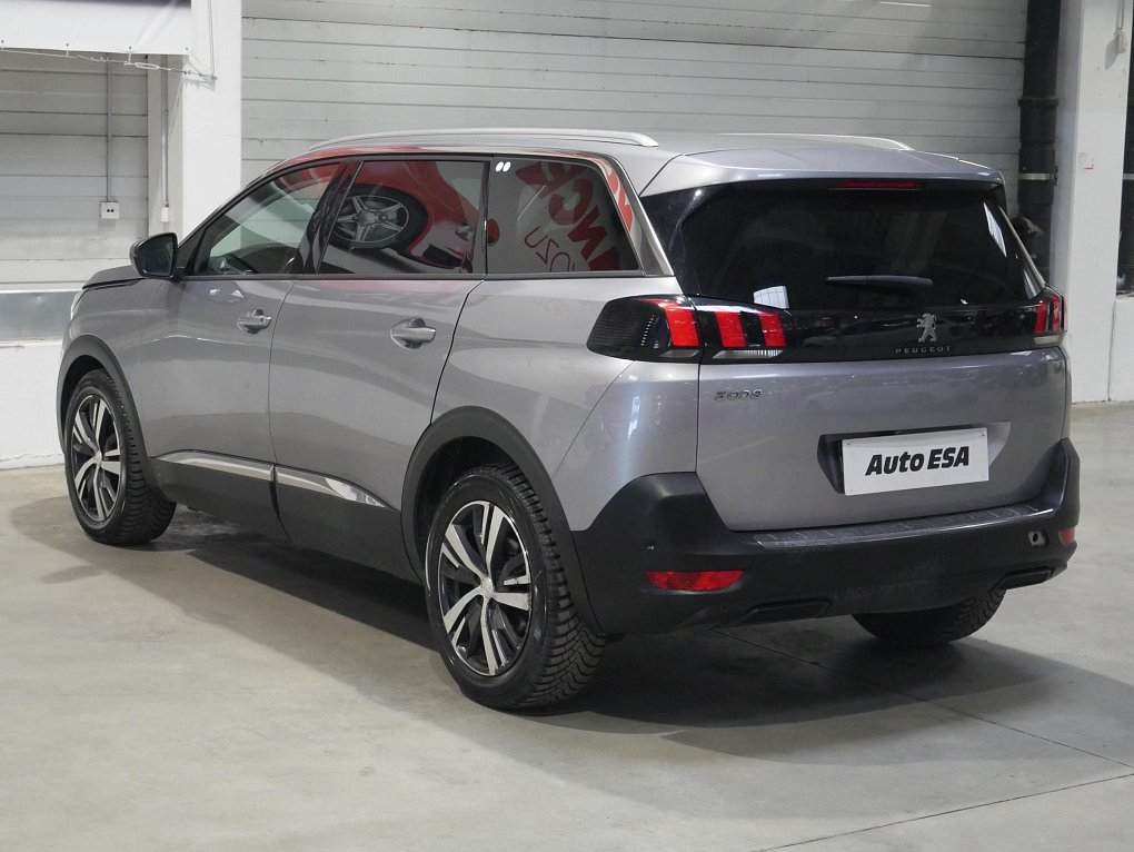 Peugeot 5008 1.5 HDi 