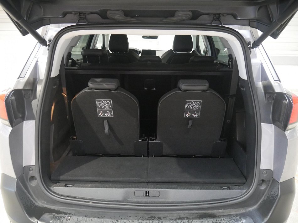 Peugeot 5008 1.5 HDi 