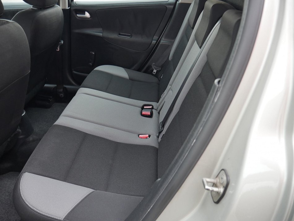 Peugeot 207 1.4i 