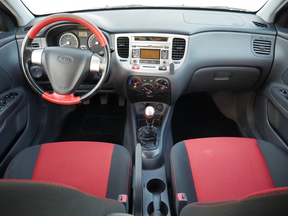 Kia Rio 1.4i 