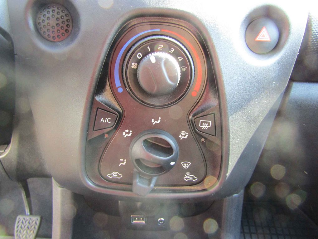 Toyota Aygo 1.0 i 