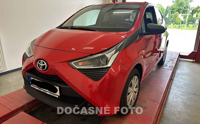 Toyota Aygo 1.0 i 