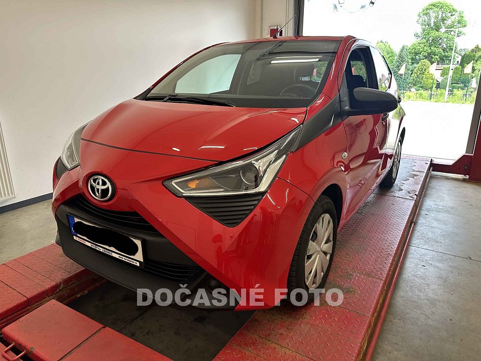 Toyota Aygo 1.0 i 