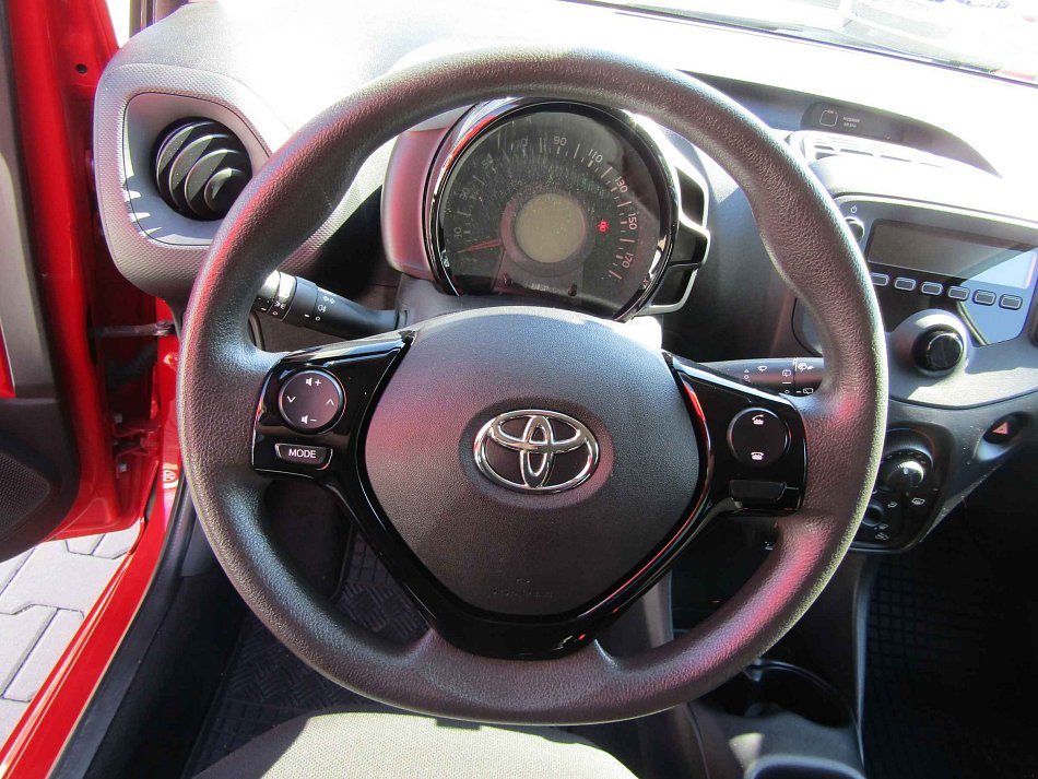 Toyota Aygo 1.0 i 