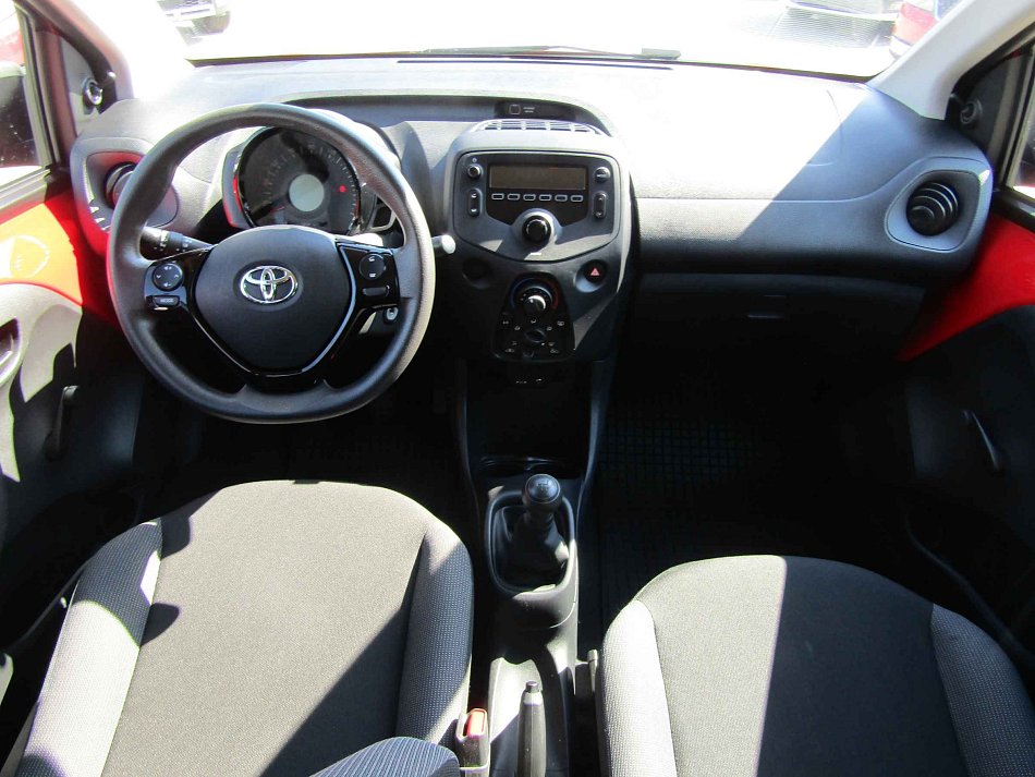 Toyota Aygo 1.0 i 