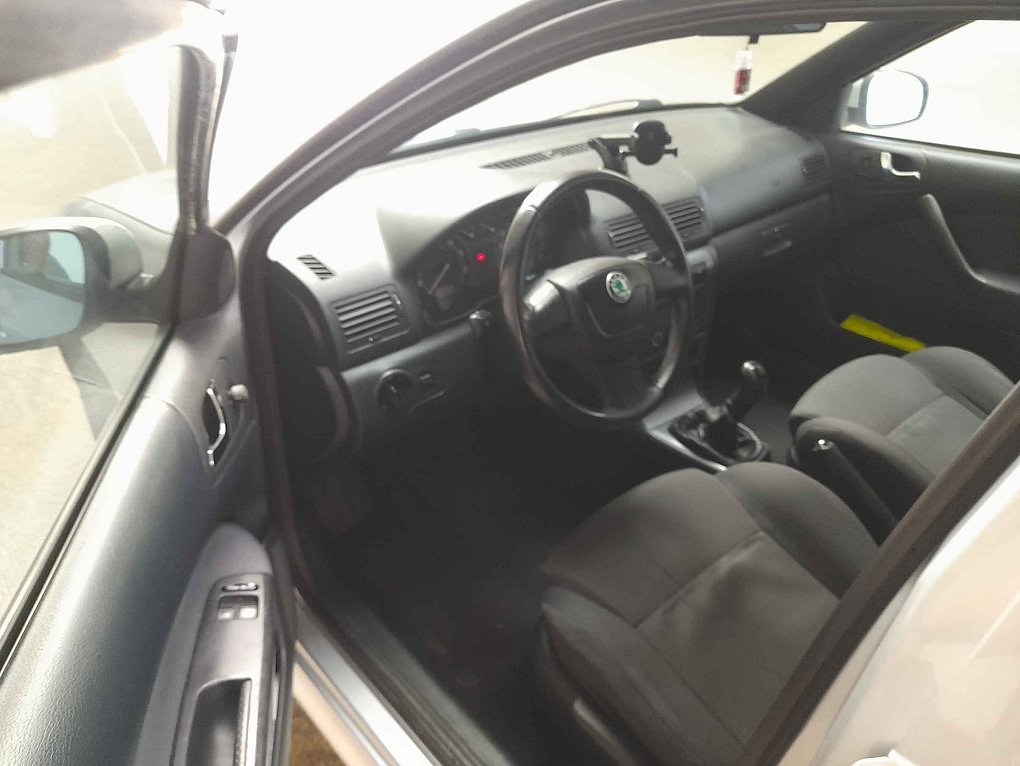 Škoda Octavia 1.6i 