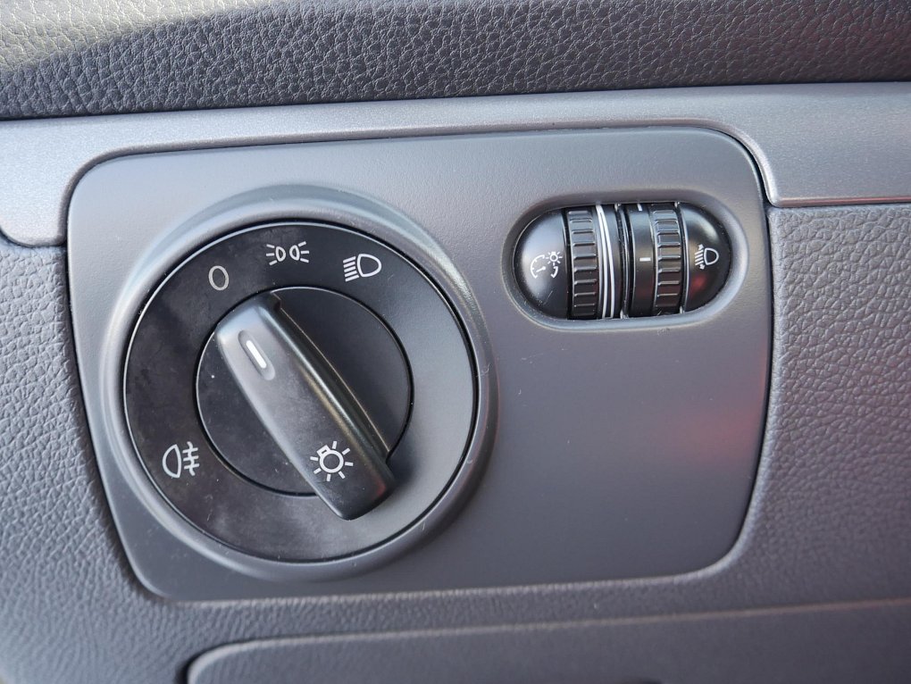 Volkswagen Jetta 1.6i 