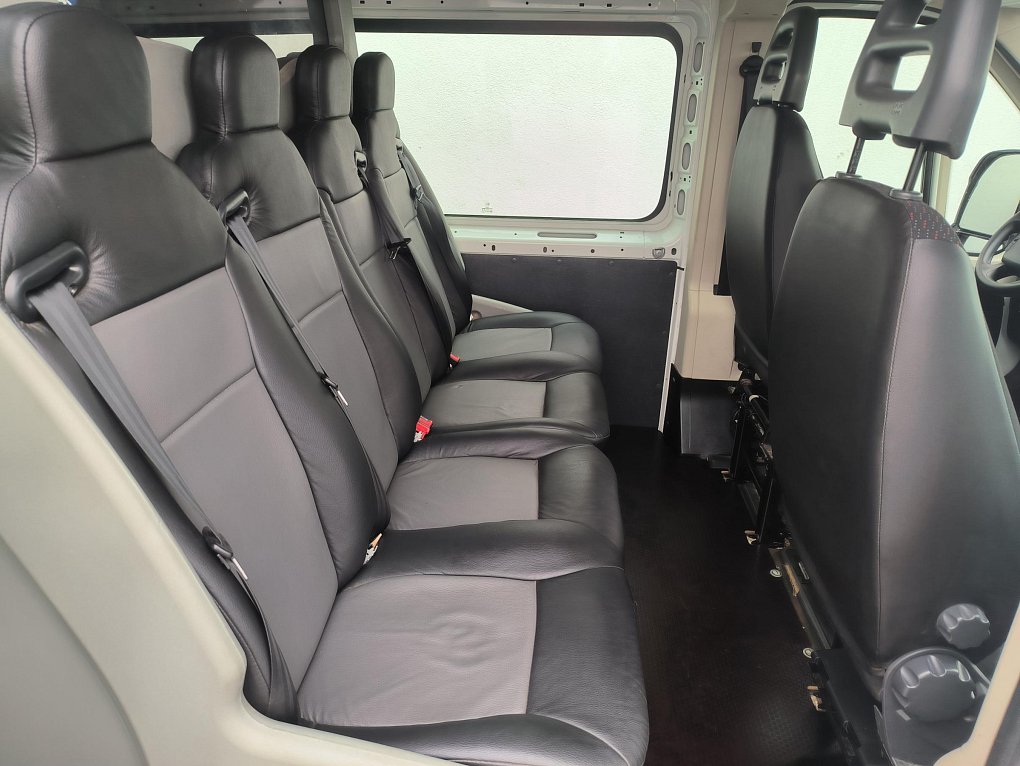Peugeot Boxer 2.0HDi  L3H2 6míst