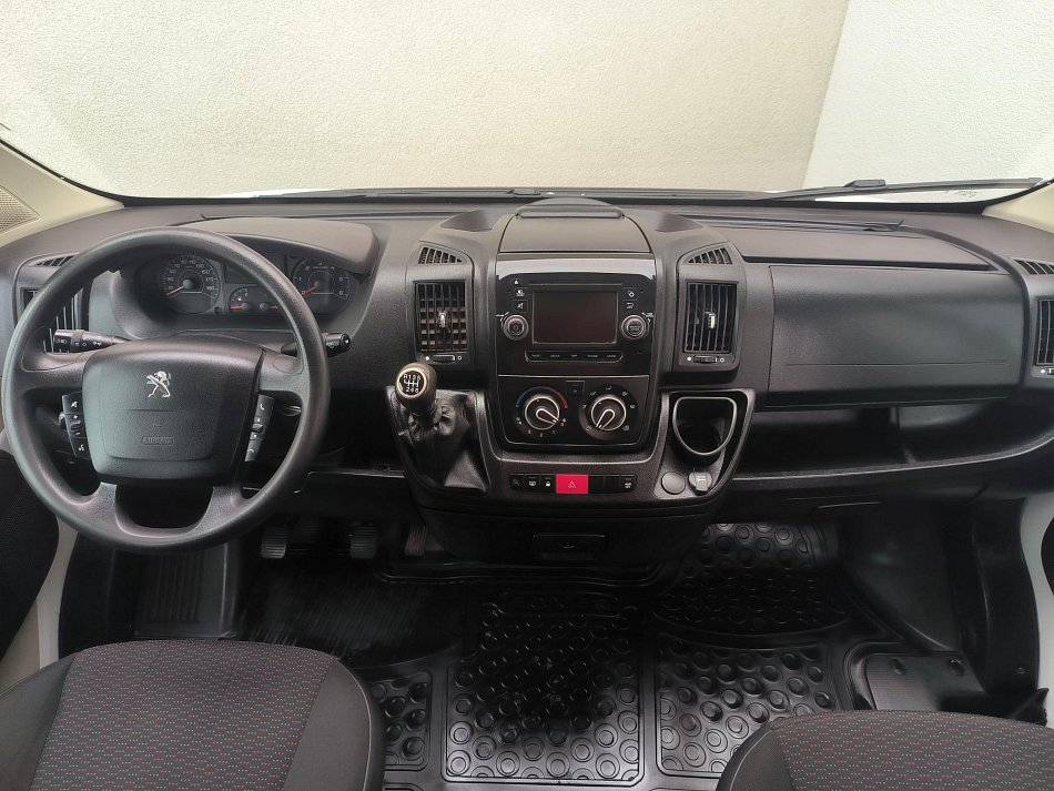 Peugeot Boxer 2.0HDi  L3H2 6míst