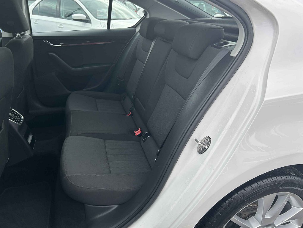 Škoda Octavia III 1.8 TSi Elegance
