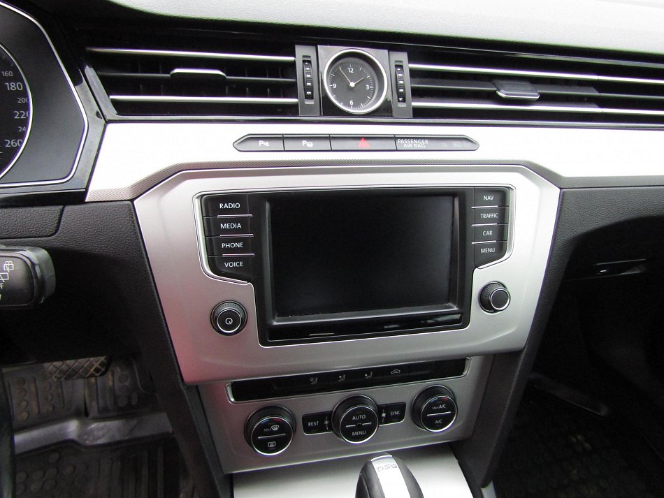 Volkswagen Passat 2.0 TDi 