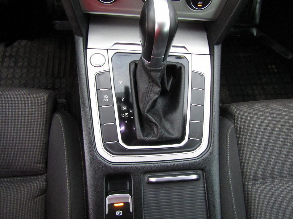 Volkswagen Passat 2.0 TDi 