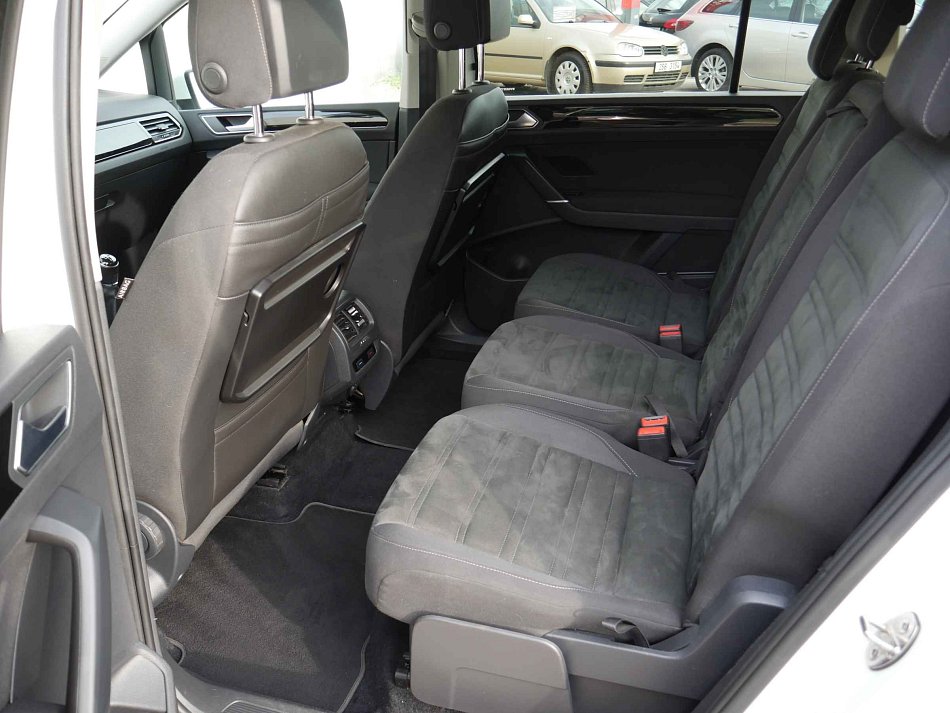 Volkswagen Touran 2.0TDi Highline