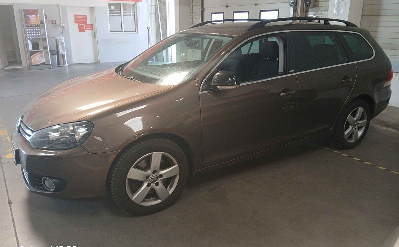 Volkswagen Golf 2.0 TDi 