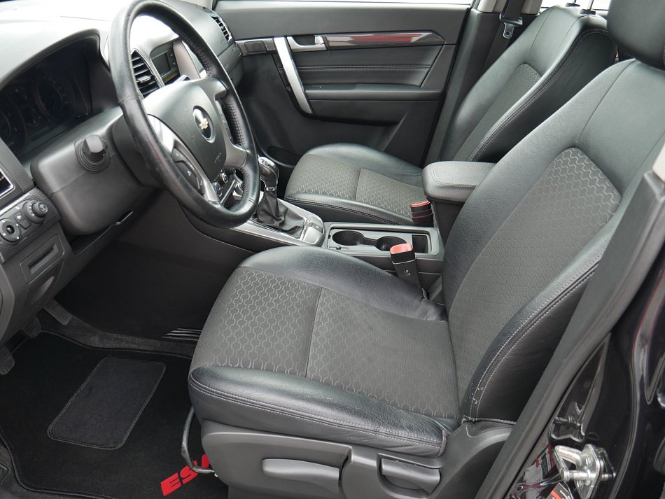Chevrolet Captiva 2.2 VCDi  4x4, 7míst