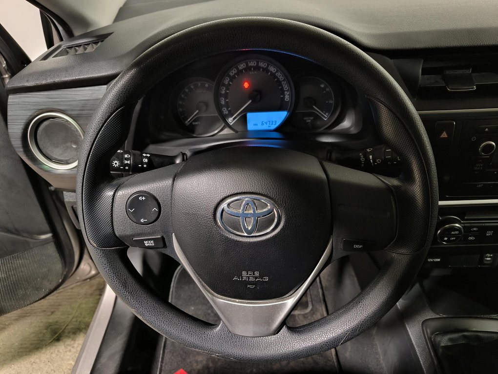 Toyota Auris 1.3 VVT-i Cool