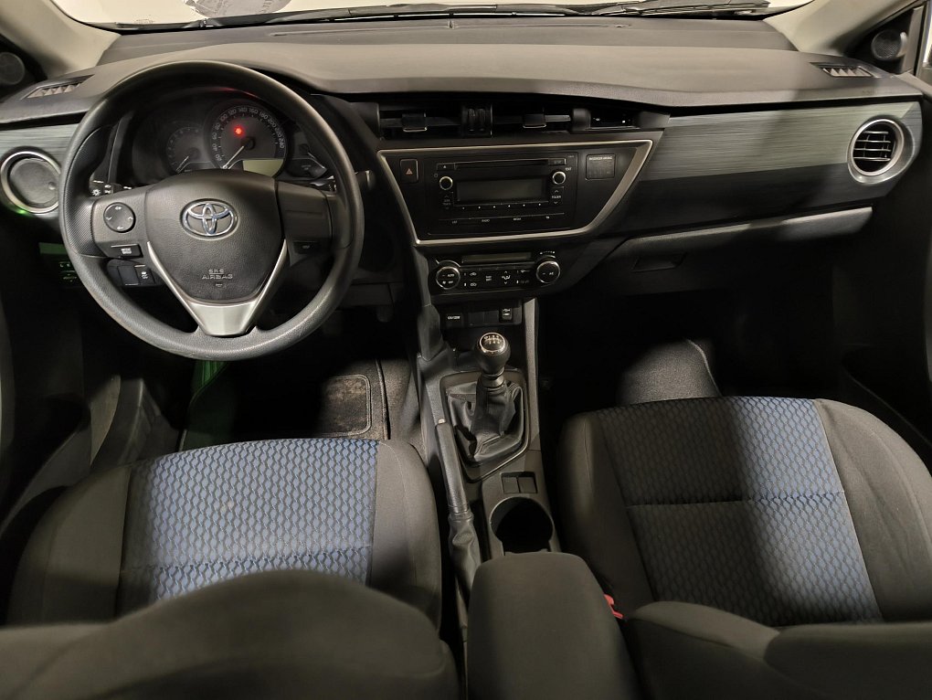 Toyota Auris 1.3 VVT-i Cool