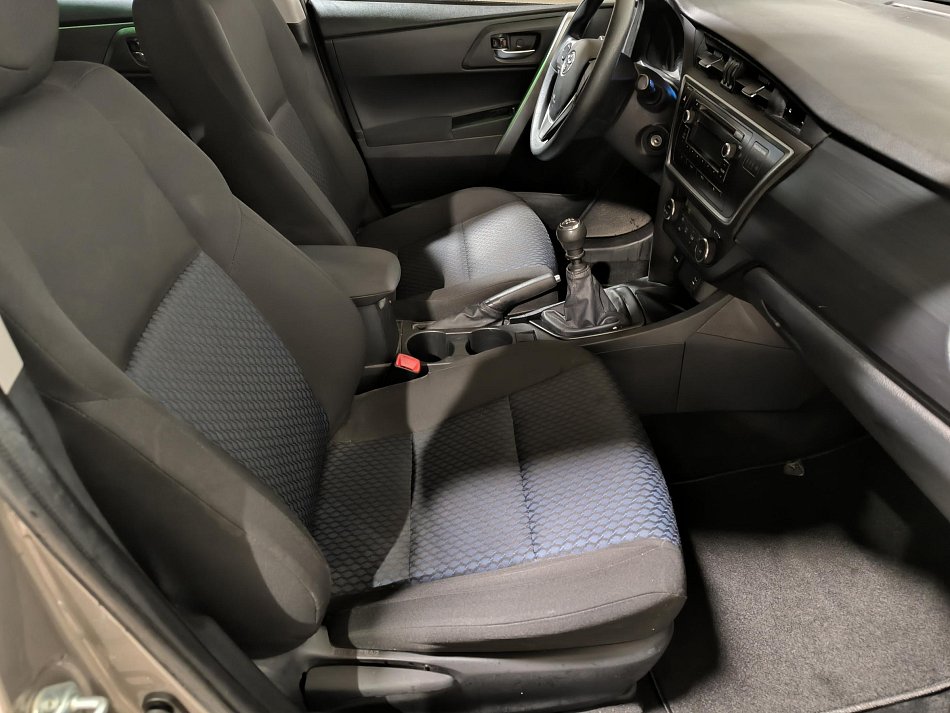 Toyota Auris 1.3 VVT-i Cool