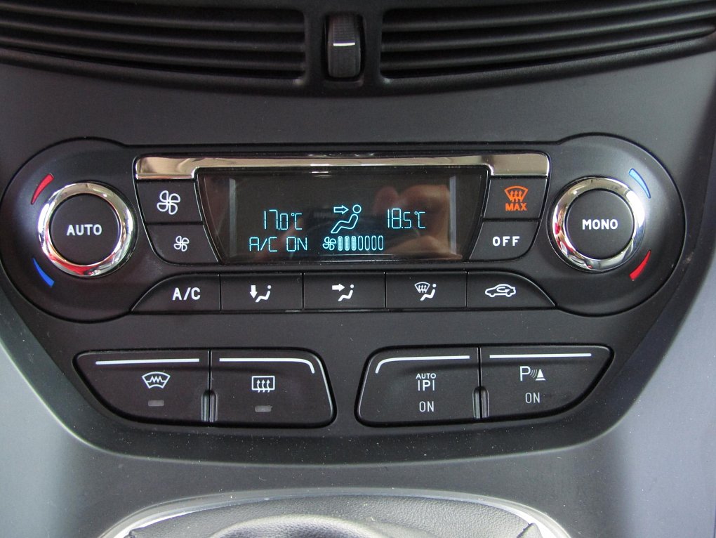 Ford Grand C-MAX 1.6i 