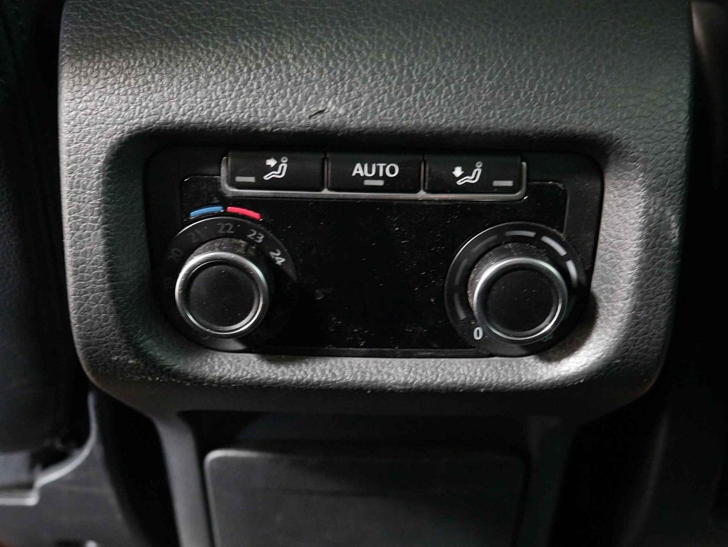 Volkswagen Sharan 2.0 TDi  4x4, 7míst