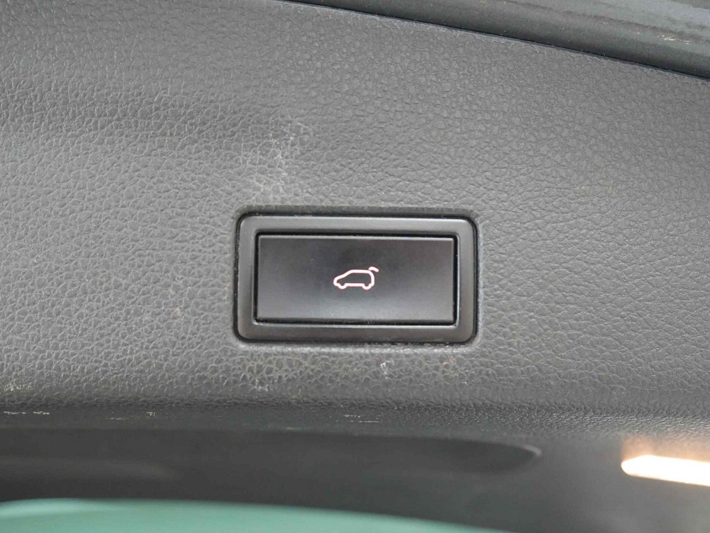 Volkswagen Sharan 2.0 TDi  4x4, 7míst