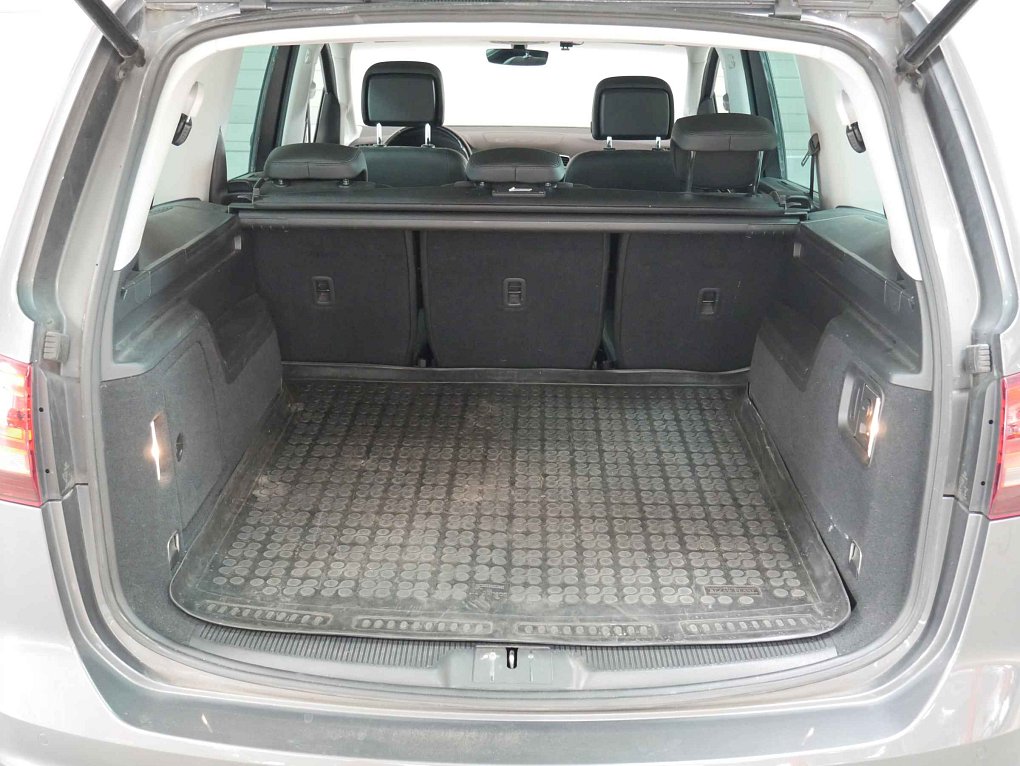 Volkswagen Sharan 2.0 TDi  4x4, 7míst