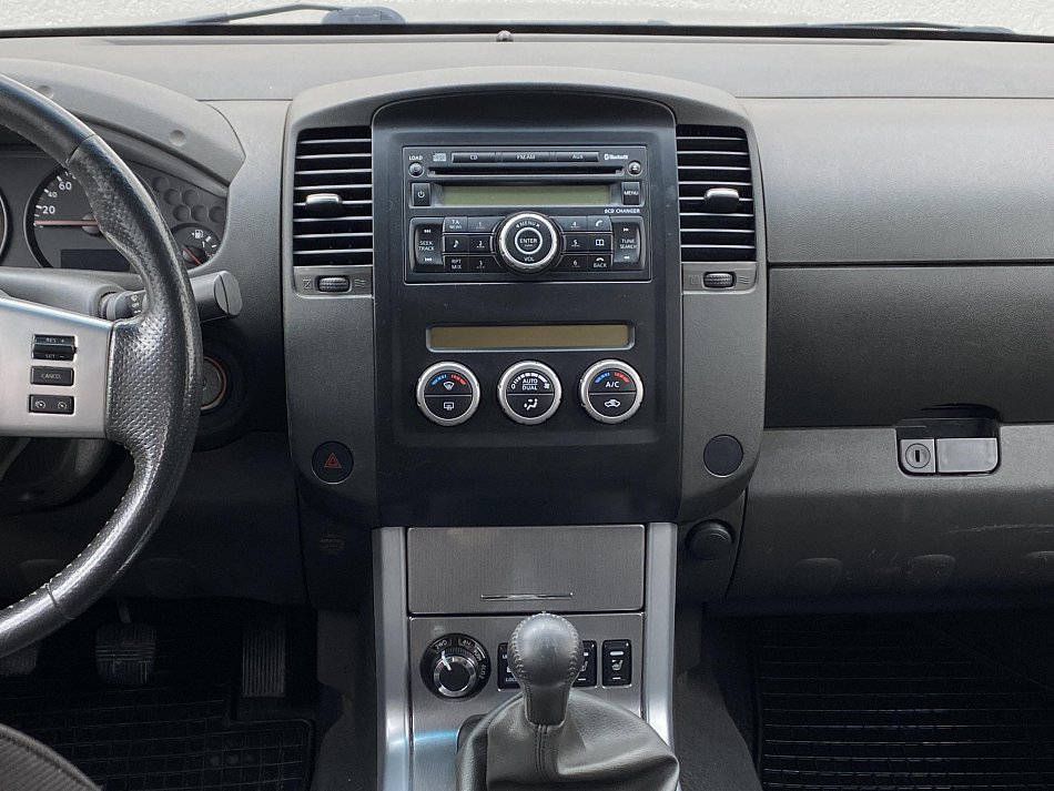 Nissan Navara 2.5dCi  4WD DoubleCab