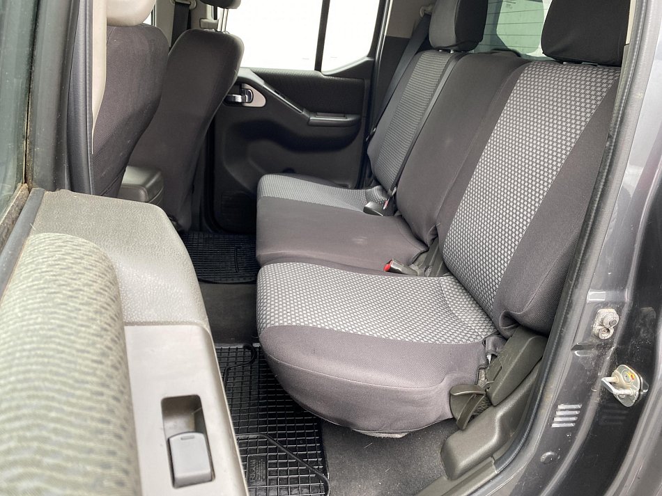 Nissan Navara 2.5dCi  4WD DoubleCab