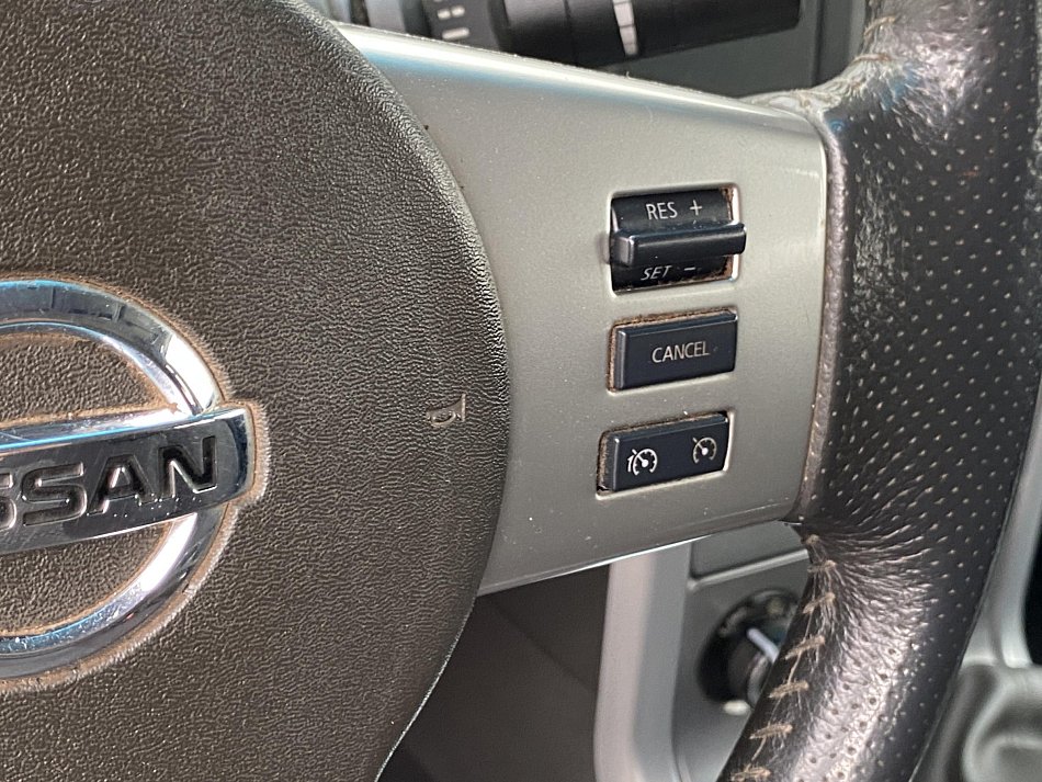 Nissan Navara 2.5dCi  4WD DoubleCab