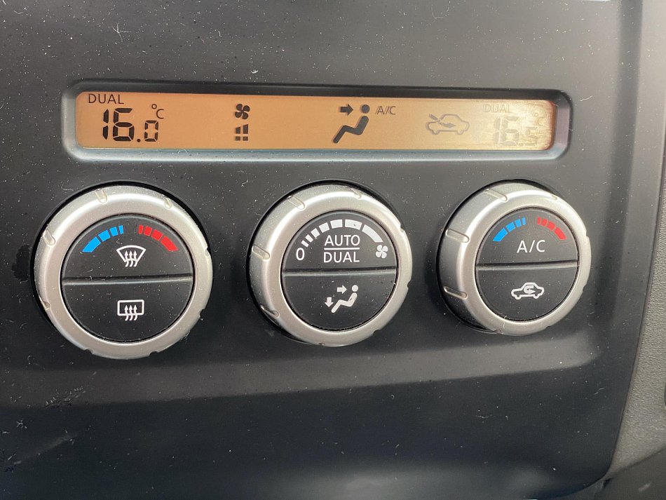 Nissan Navara 2.5dCi  4WD DoubleCab