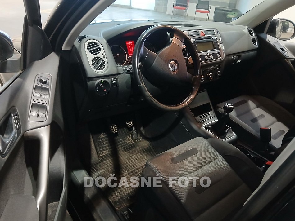 Volkswagen Tiguan 2.0. 