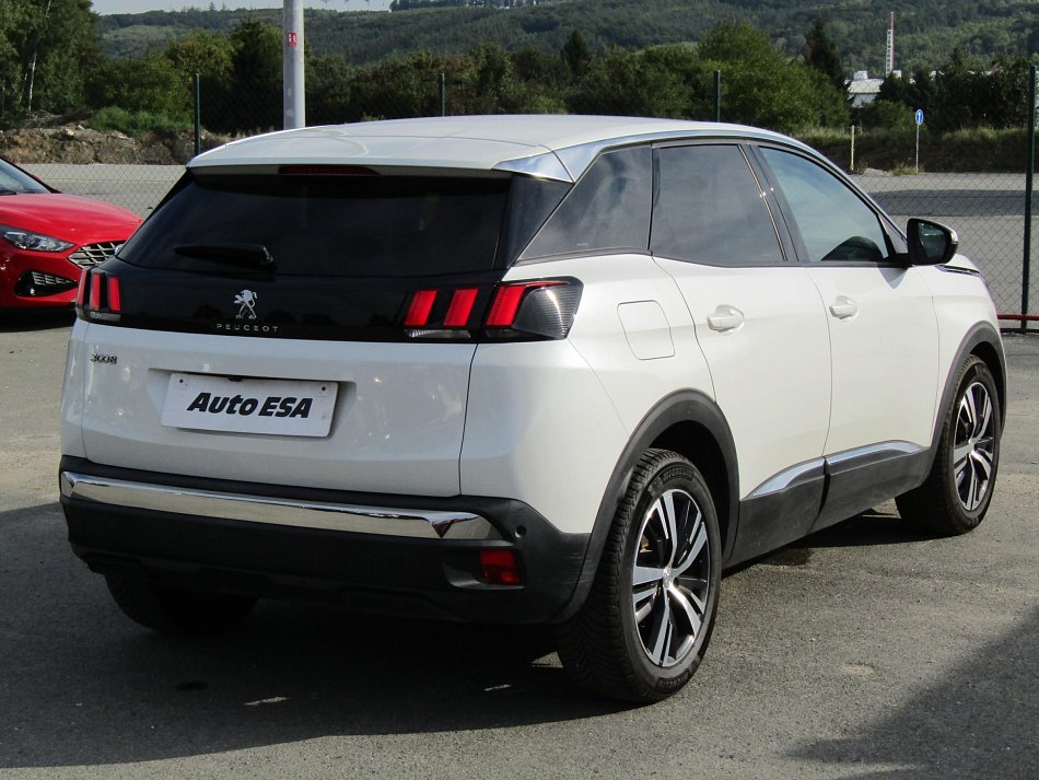 Peugeot 3008 1.2PT Allure