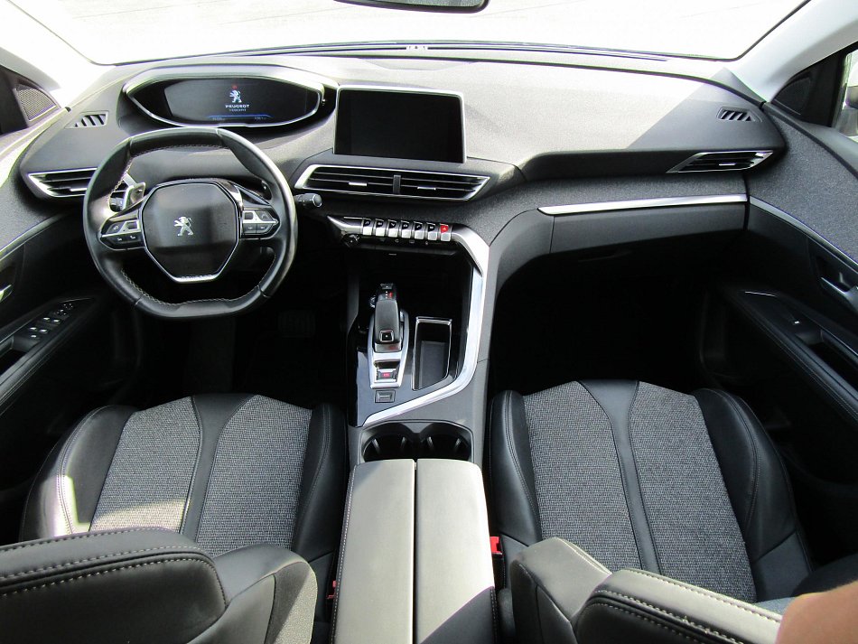 Peugeot 3008 1.2PT Allure