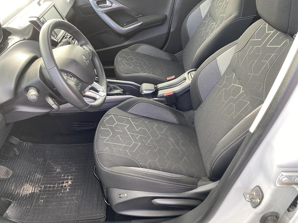 Peugeot 2008 1.2 PT Active