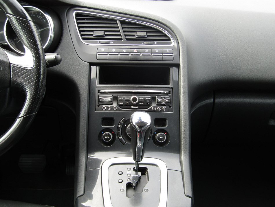 Peugeot 5008 2.0 HDi 