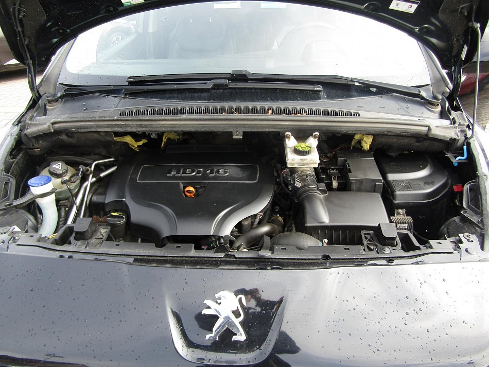 Peugeot 5008 2.0 HDi 