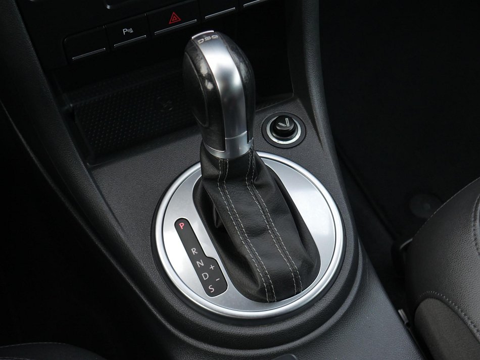 Volkswagen Beetle 2.0TSi 